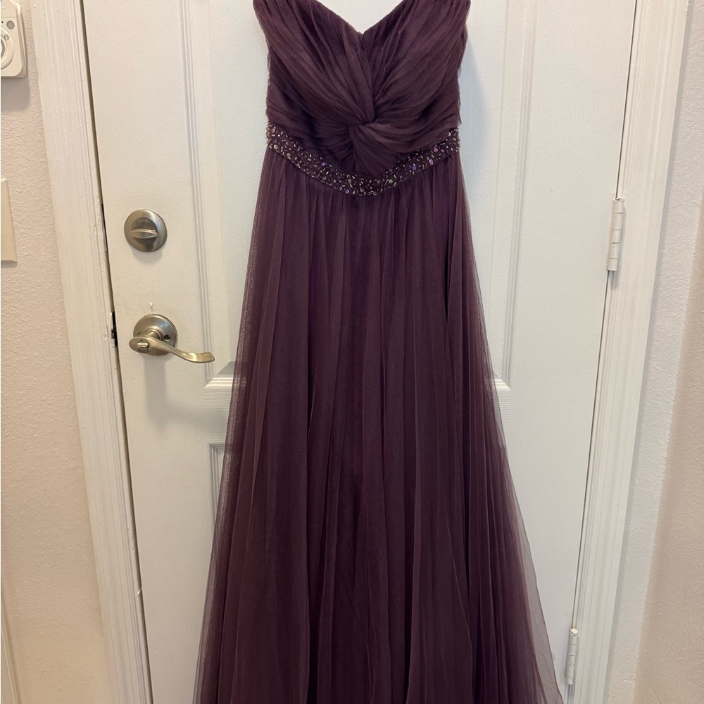 Women’s belsoie gown